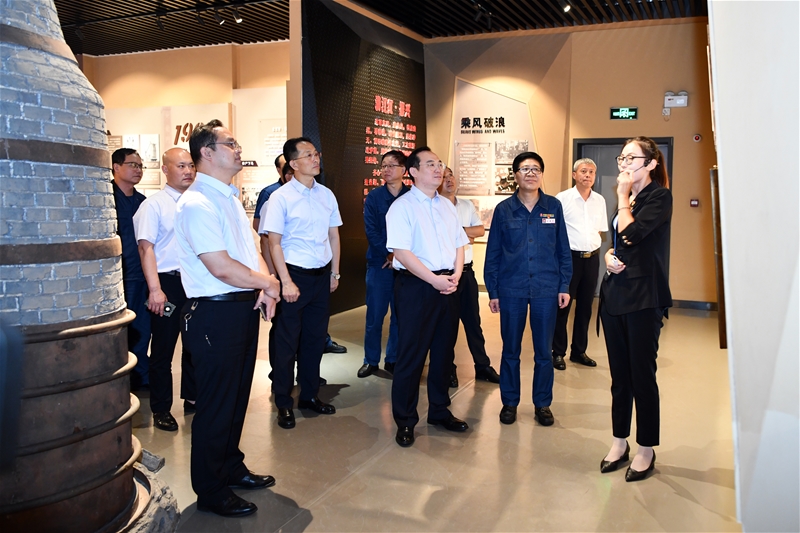 山西陽(yáng)光焦化集團(tuán)總經(jīng)理薛國(guó)飛一行來公司走訪交流